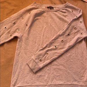 grey holed long sleeve tee!